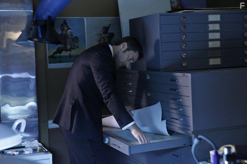 Ryan Eggold in The Blacklist: Redemption (2017)