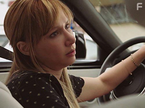 Charlotte Newhouse in Idiotsitter (2014)