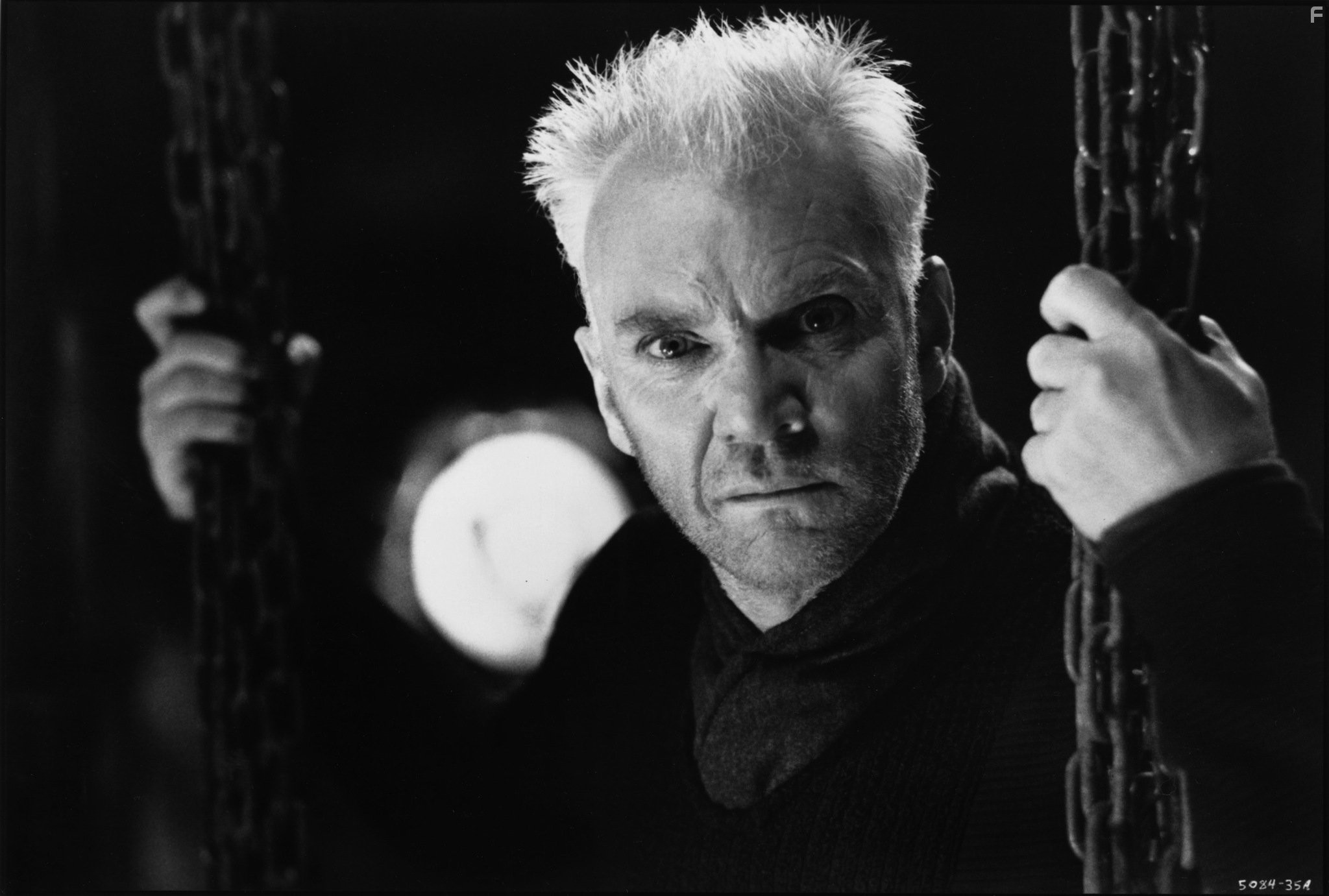 Malcolm McDowell in Звездный путь 7: Поколения (1994)