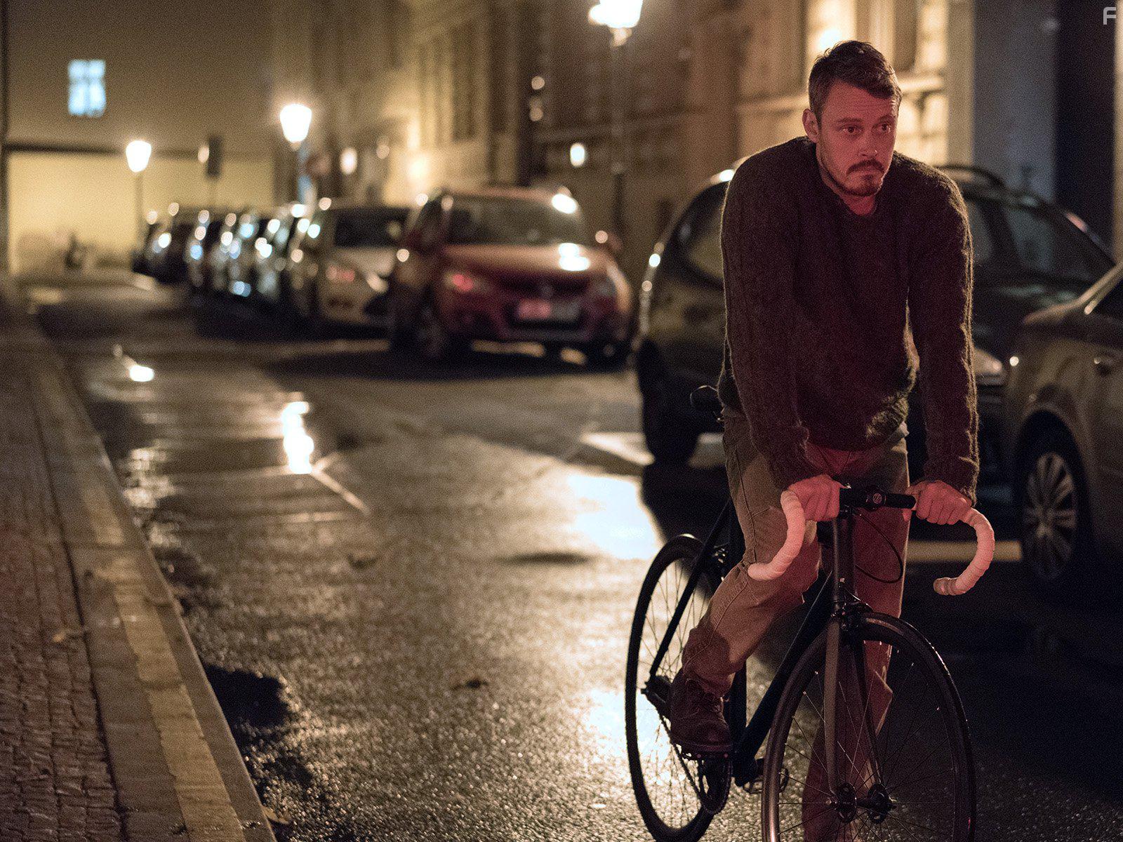 Michael Dorman in Patriot (2015)