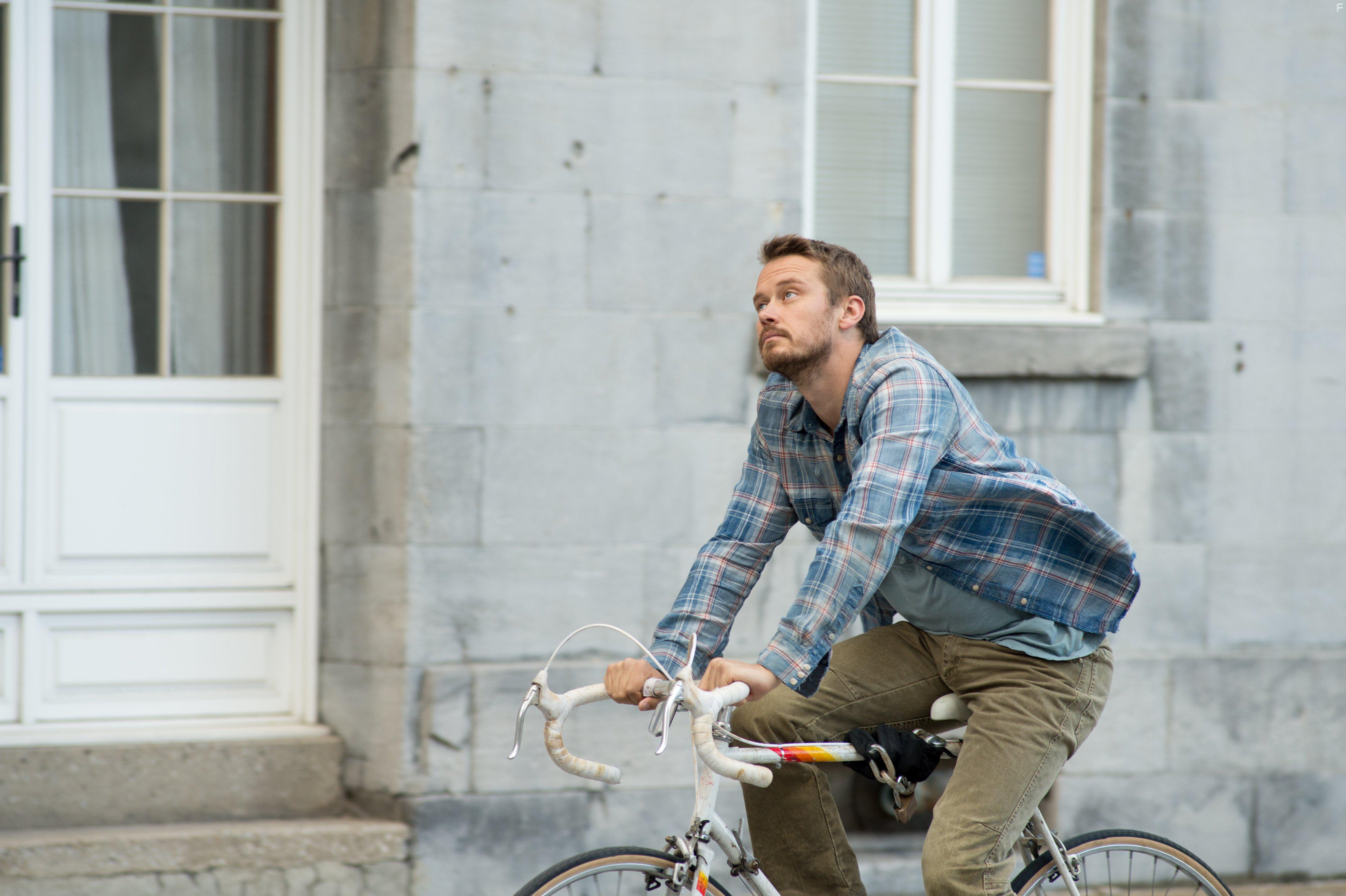 Michael Dorman in Patriot (2015)