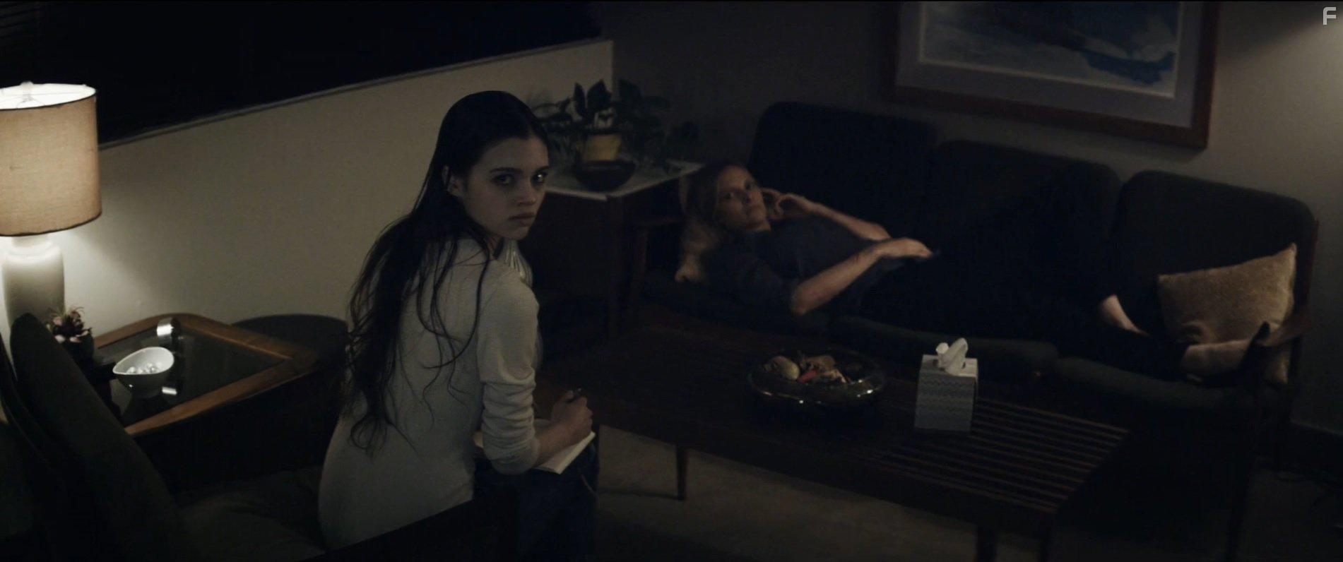 Vinessa Shaw and India Eisley in Clinical (2017)