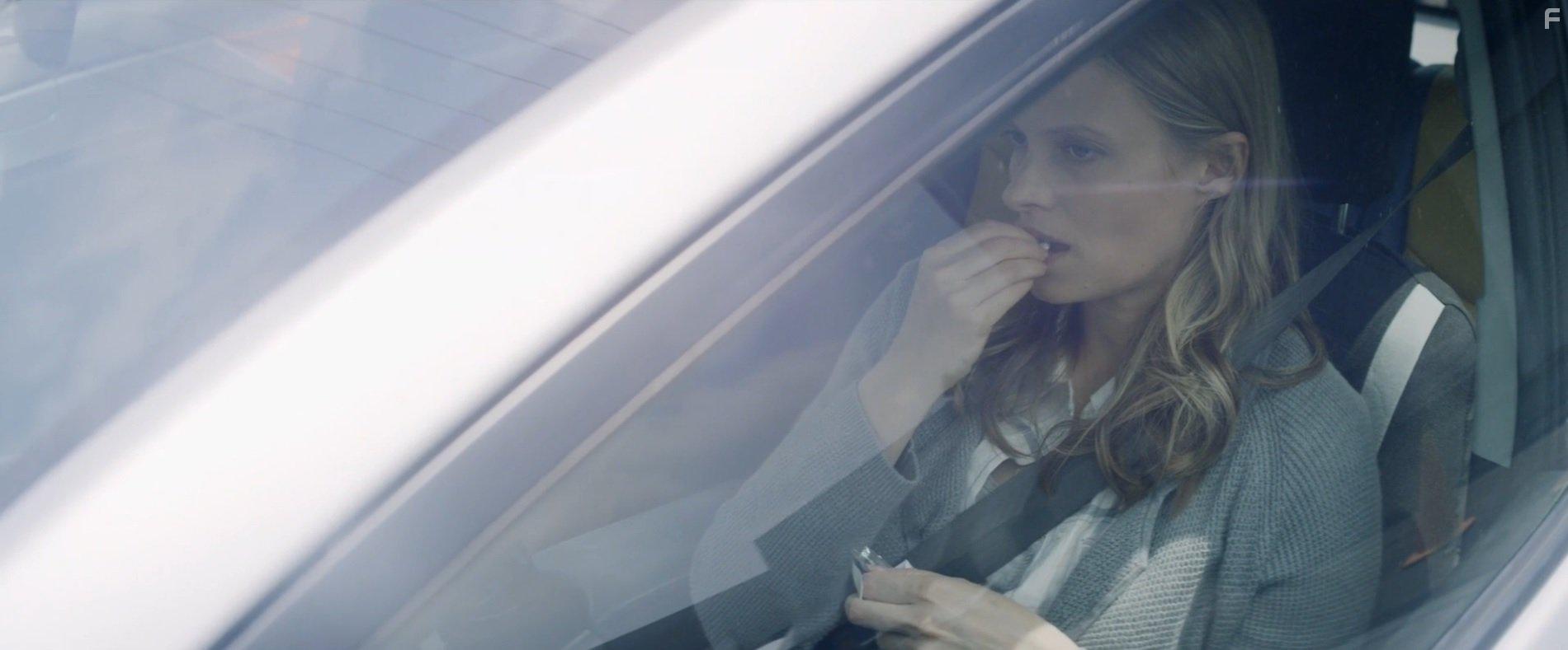 Vinessa Shaw in Clinical (2017)