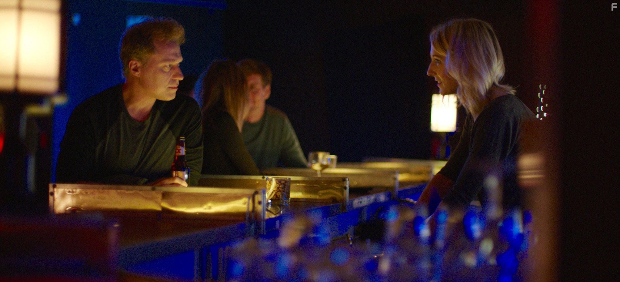 Henry Phillips and Nikki Glaser in And Punching the Clown (2016)