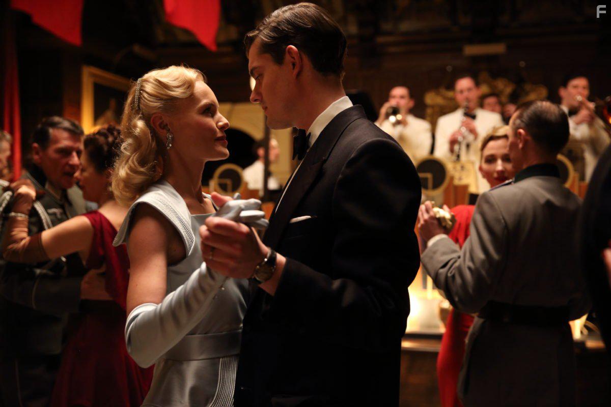 Kate Bosworth and Sam Riley in SS-GB (2017)