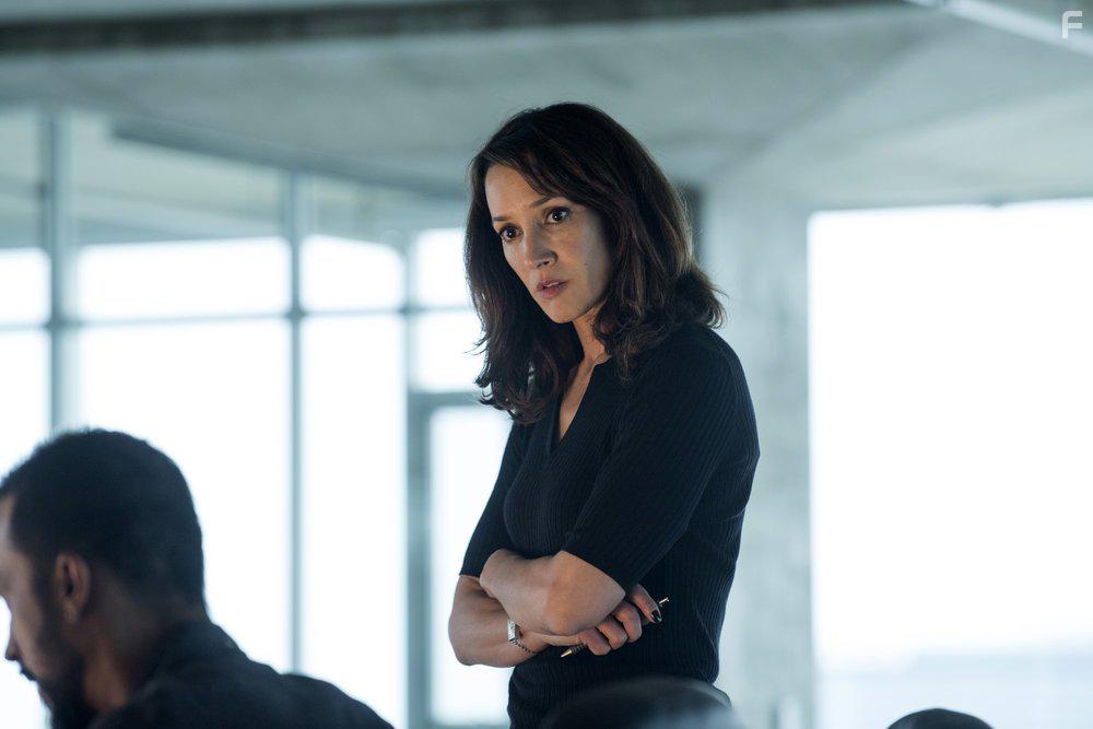 Jennifer Beals in Taken (2016)
