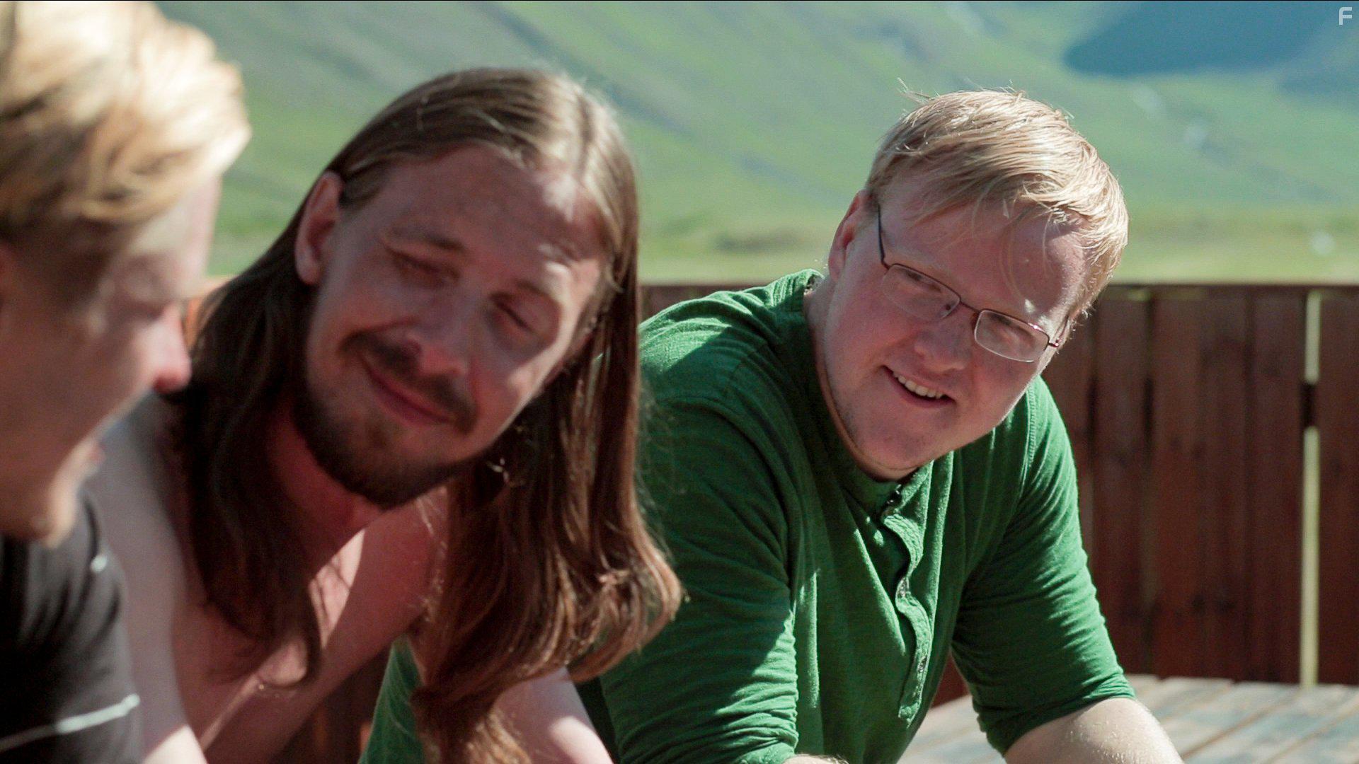 Hansel Eagle, Finnbogi Dagur Sigursson, and Gunnar Kristinsson in Albatross (2015)