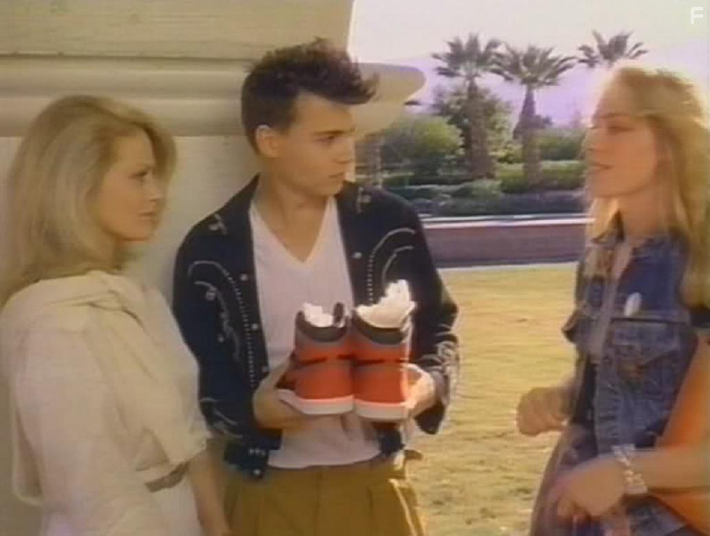 Johnny Depp, Beverly D'Angelo, and Emily Longstreth in Slow Burn (1986)