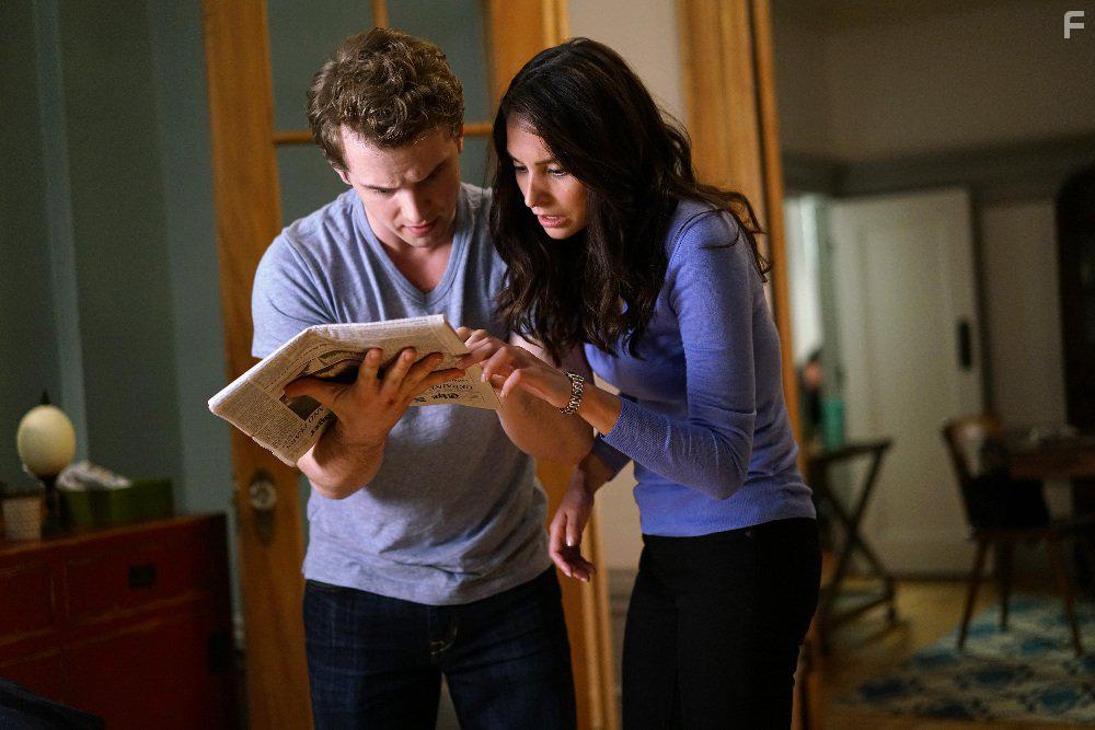 Genesis Rodriguez and Freddie Stroma in Time After Time (2017)