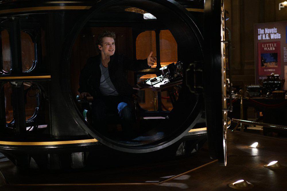 Freddie Stroma in Time After Time (2017)