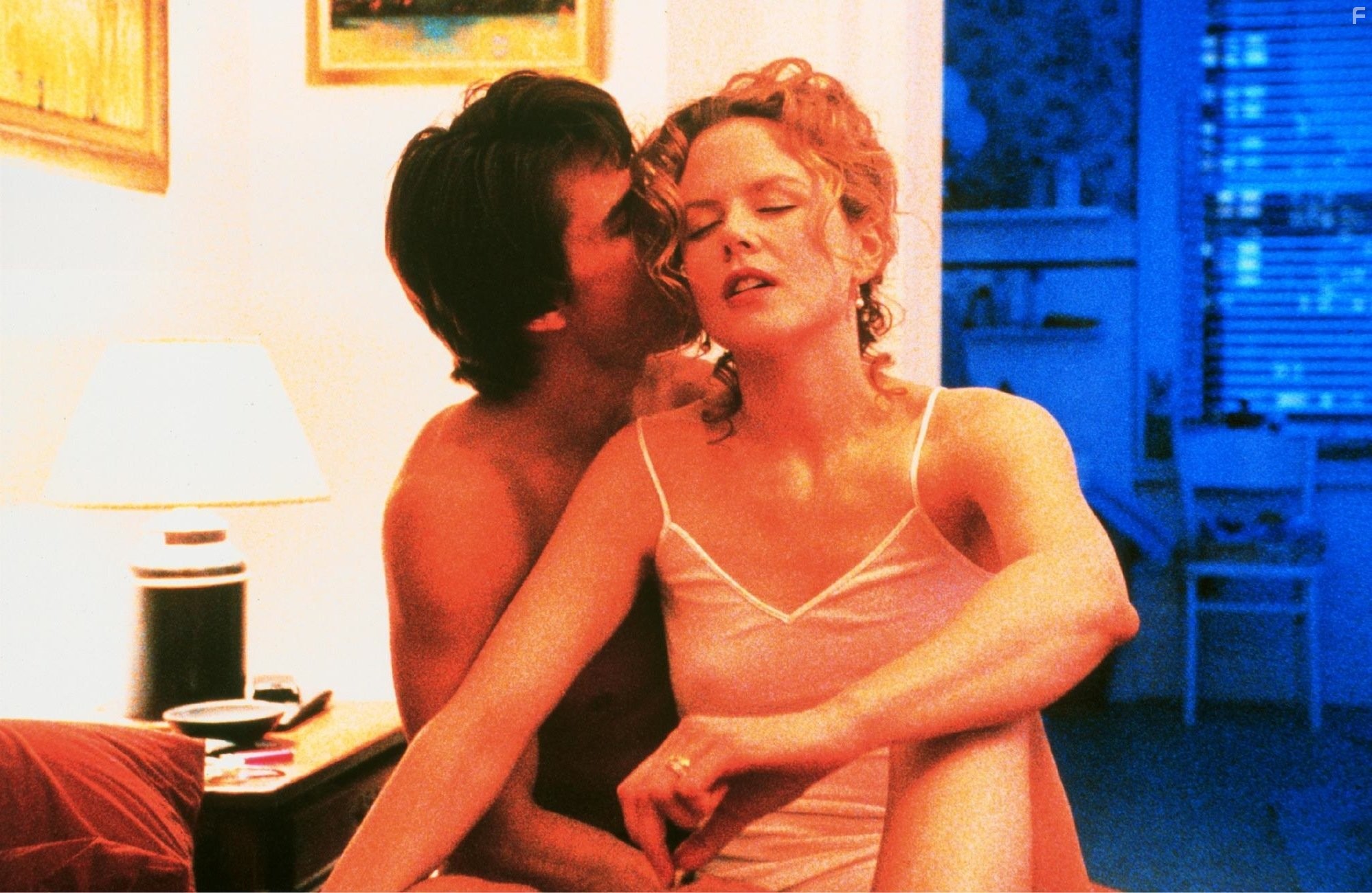 Tom Cruise and Nicole Kidman in С широко закрытыми глазами (1999)
