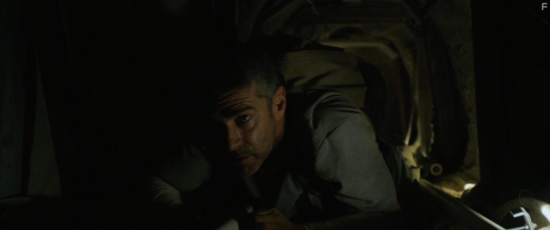 Leonardo Sbaraglia in Al final del tnel (2016)