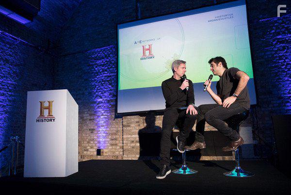 Ronnie O'Sullivan and Matt Smith in Ronnie O'Sullivan's American Hustle (2017)