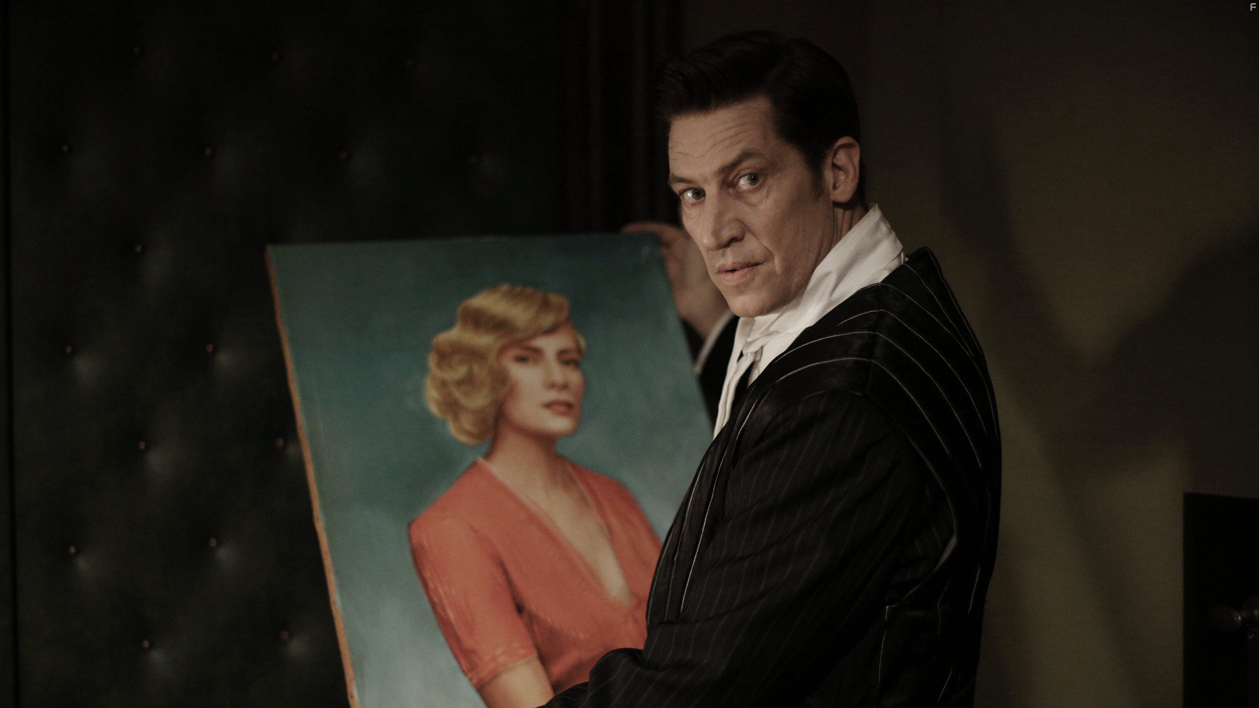 Tobias Moretti in Der Vampir auf der Couch (2014)