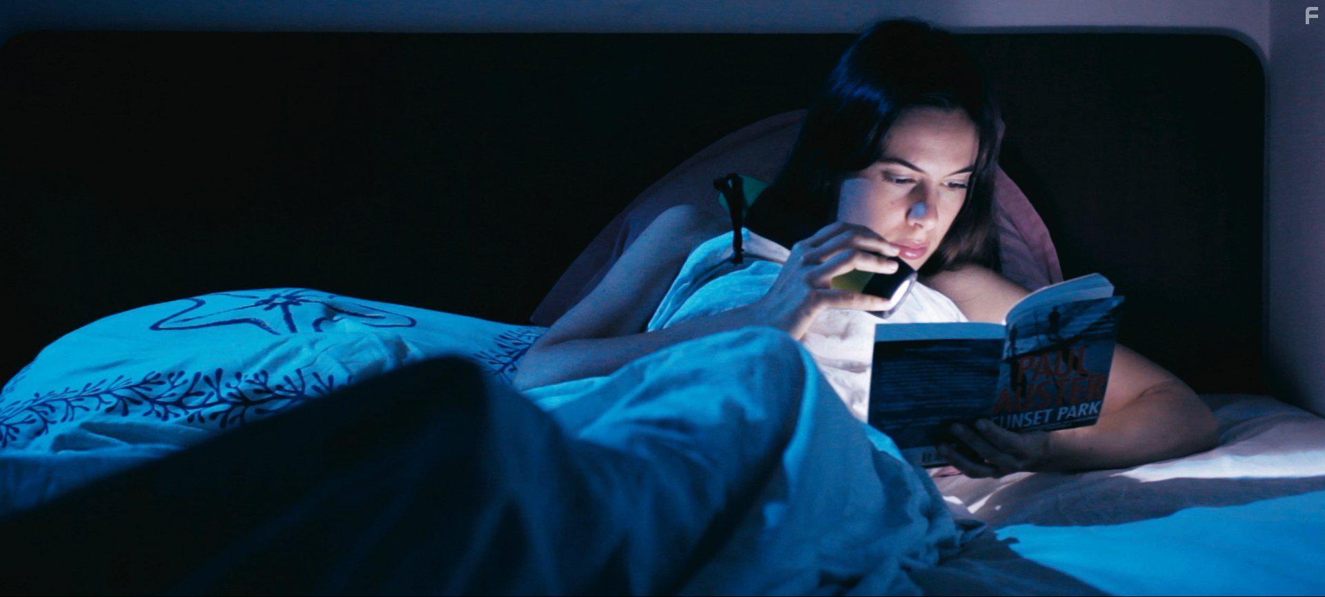 Florie Auclerc-Vialens in House of VHS (2016)