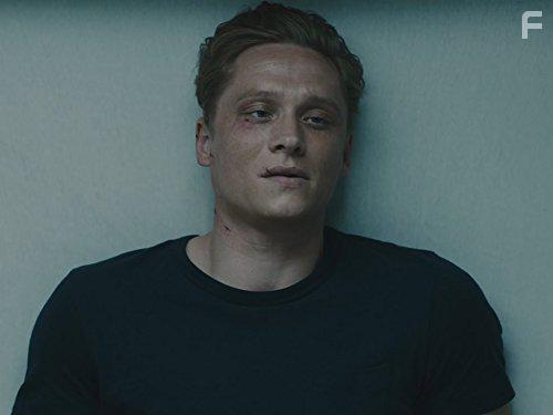 Matthias Schweighfer in You Are Wanted (2017)
