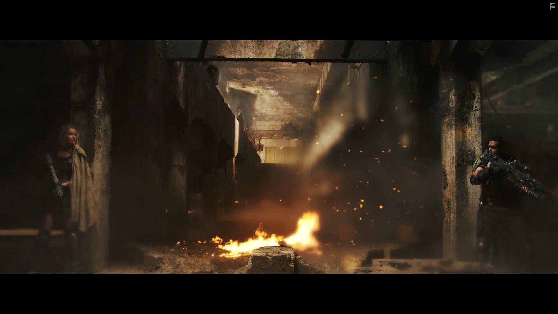 Nicolas Van Beveren and Petra Silander in Virtual Revolution (2016)