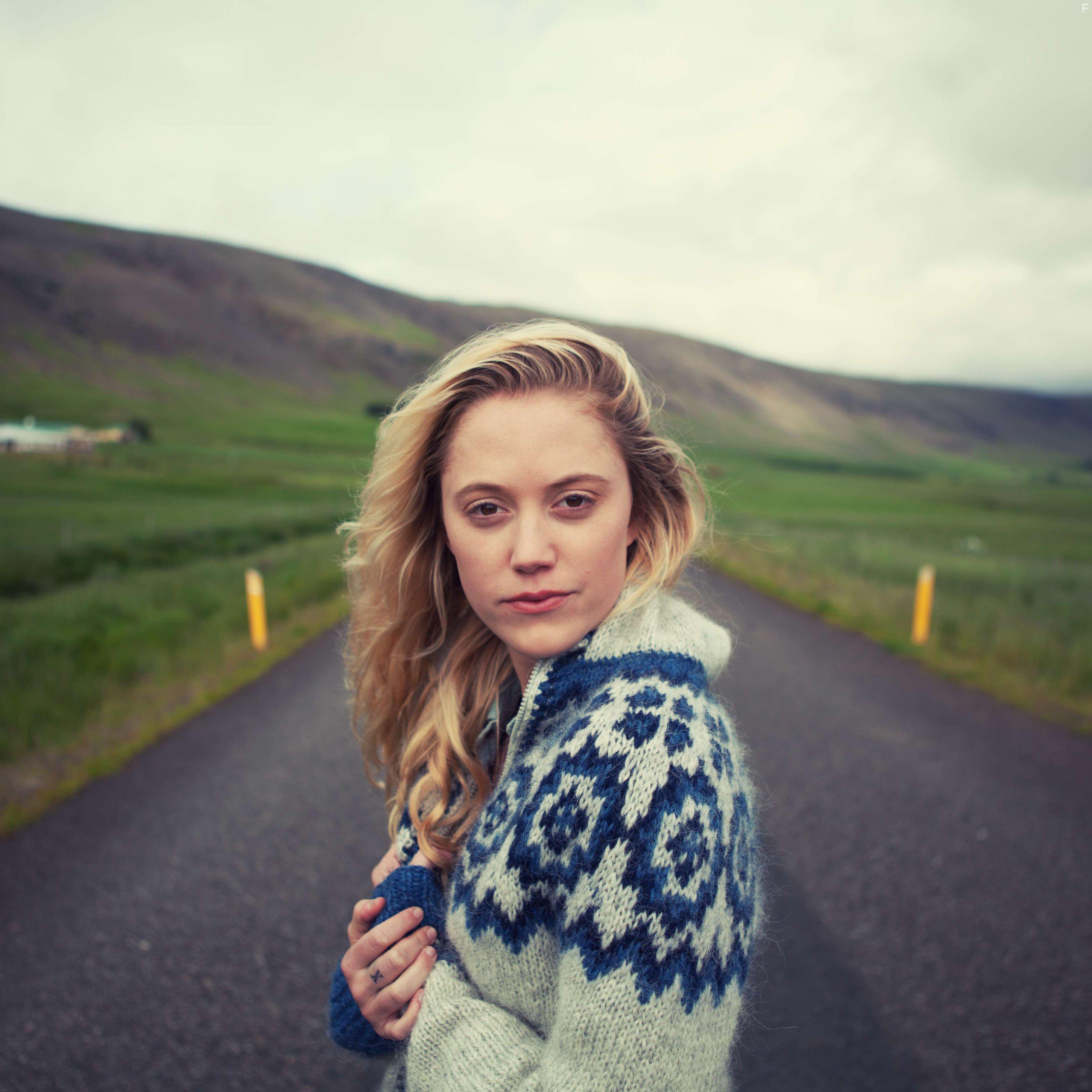 Maika Monroe in Bokeh (2017)