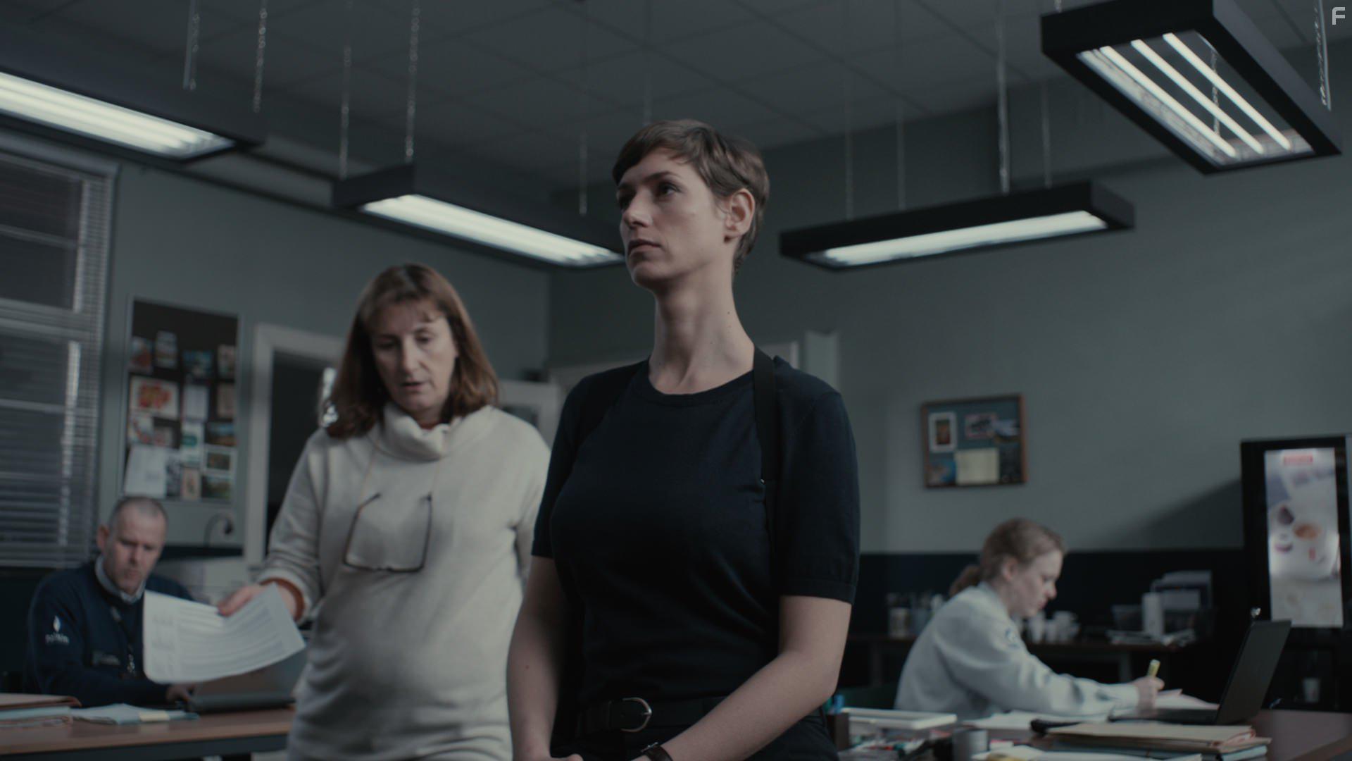Mieke De Groote and Katrin Lohmann in Beau Sjour (2016)