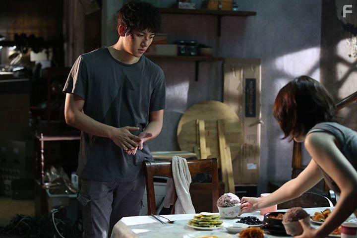 Eun-kyung Shim and Chang-wook Ji in Jojakdwen doshi (2017)