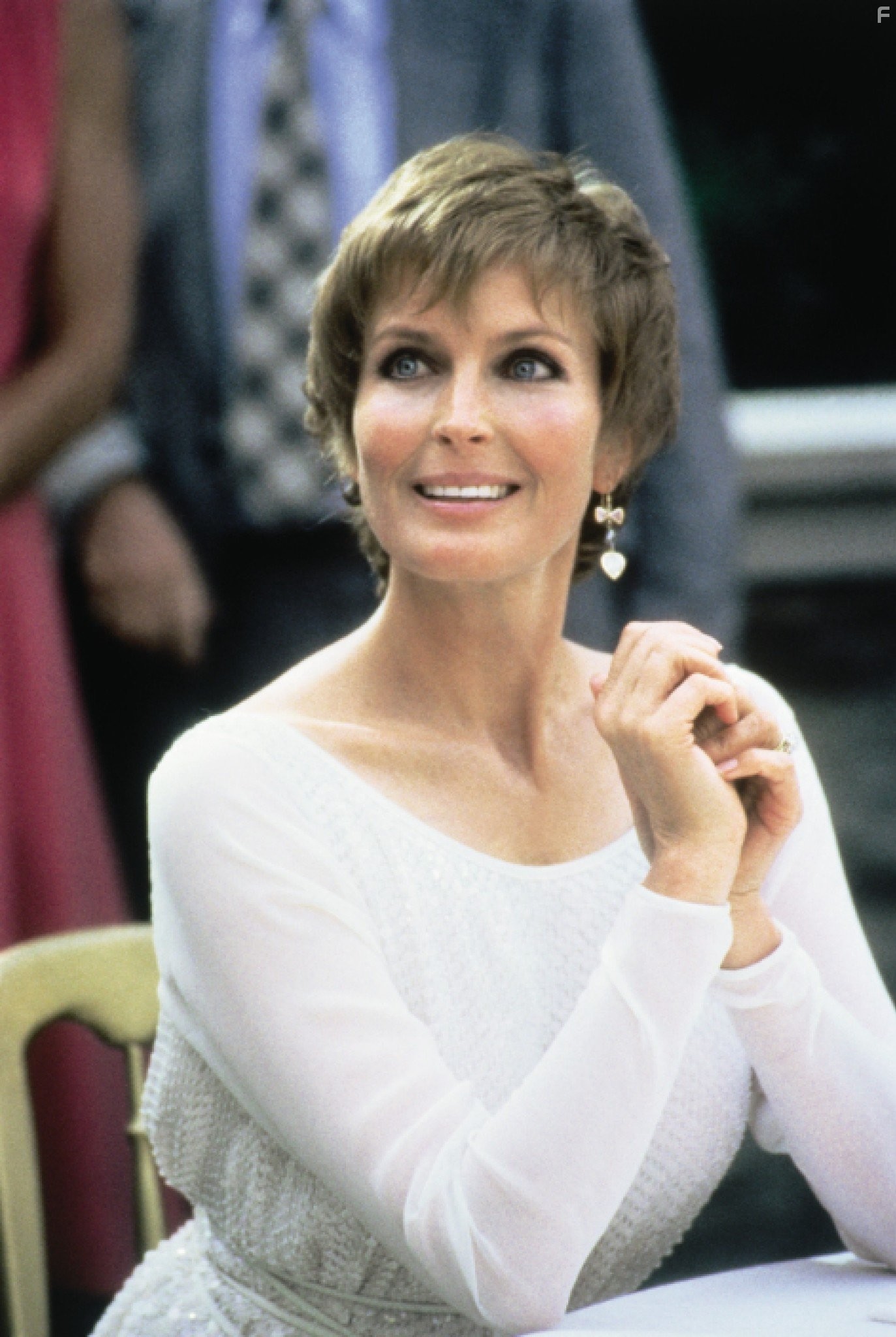 Bo Derek in Увалень Томми (1995)