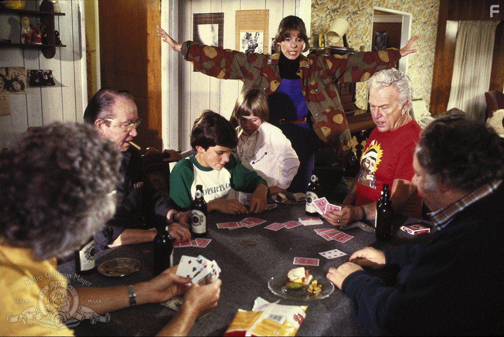 Eddie Albert and Susan Saint James in How to Beat the High Co$t of Living (1980)
