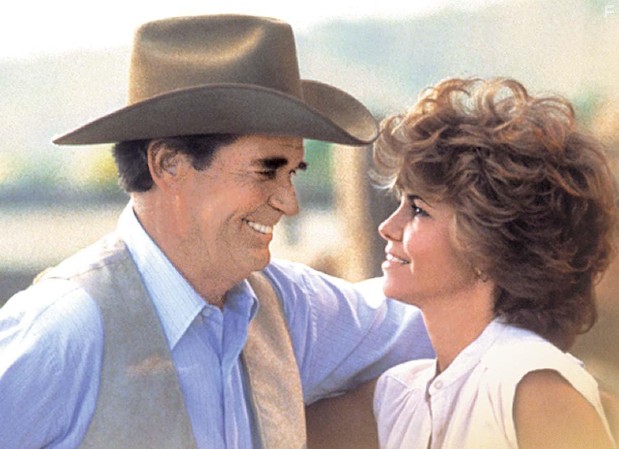 Sally Field and James Garner in Murphy's Romance (1985)
