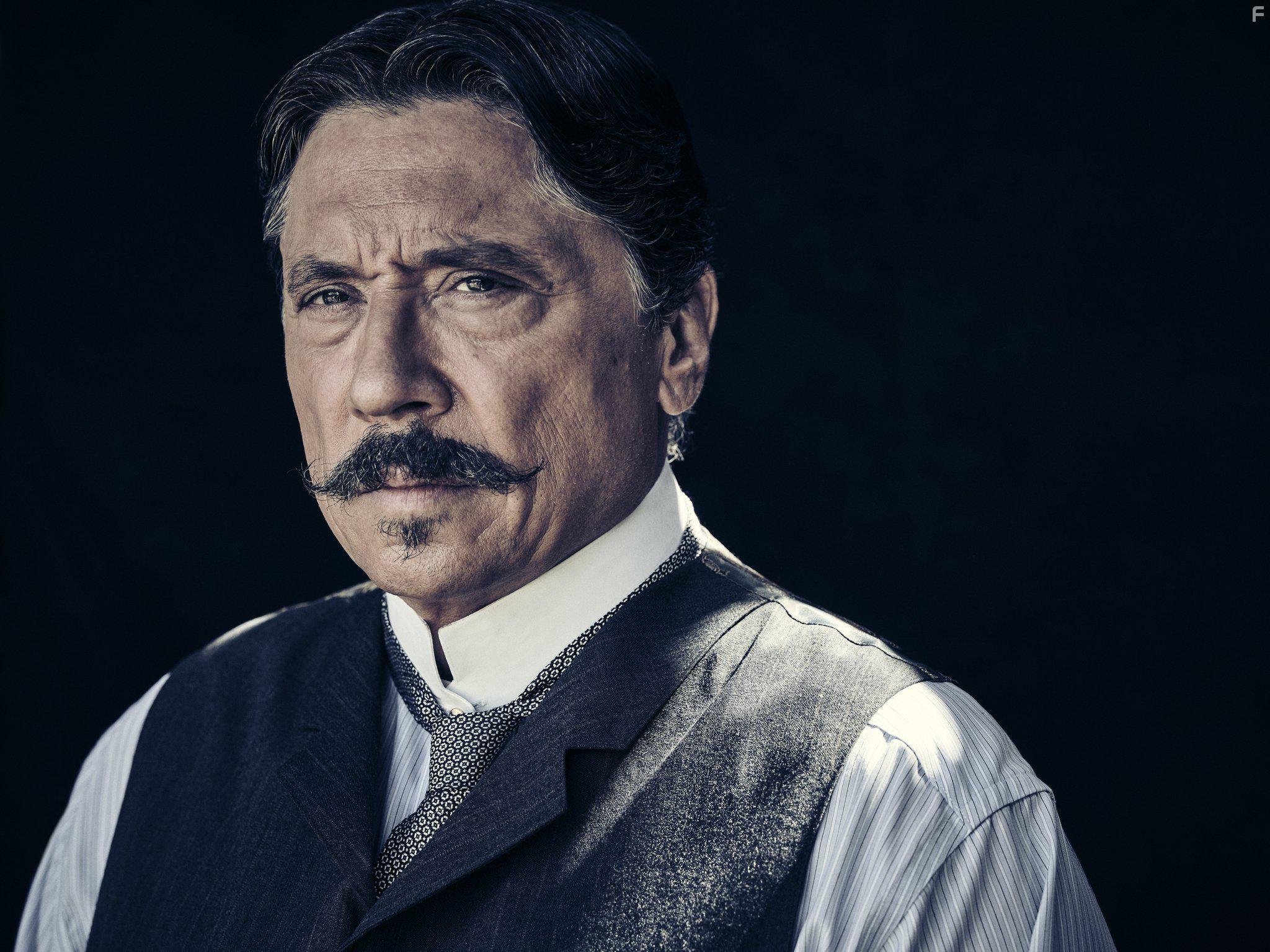 Carlos Bardem in The Son (2017)