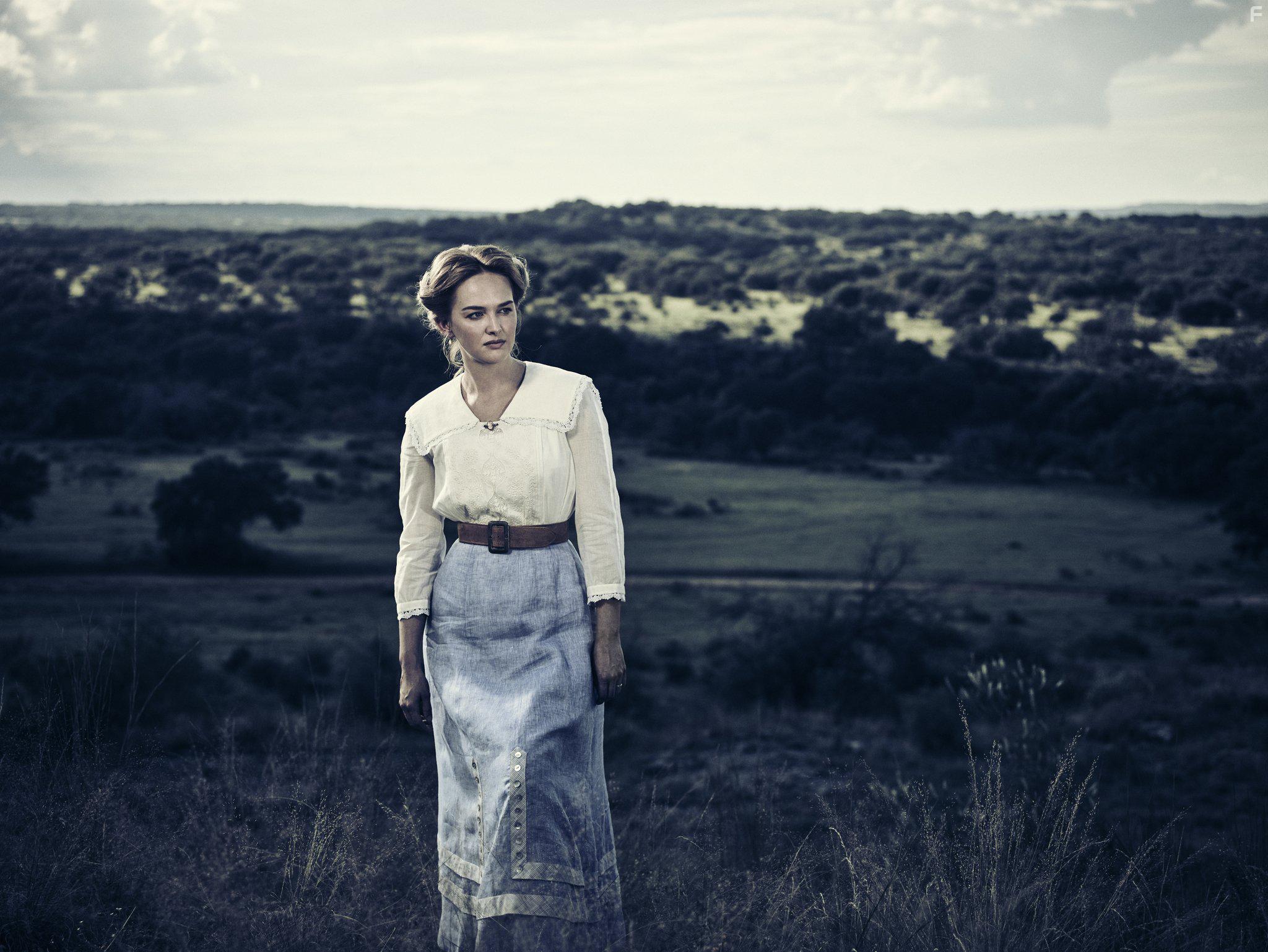 Jess Weixler in The Son (2017)