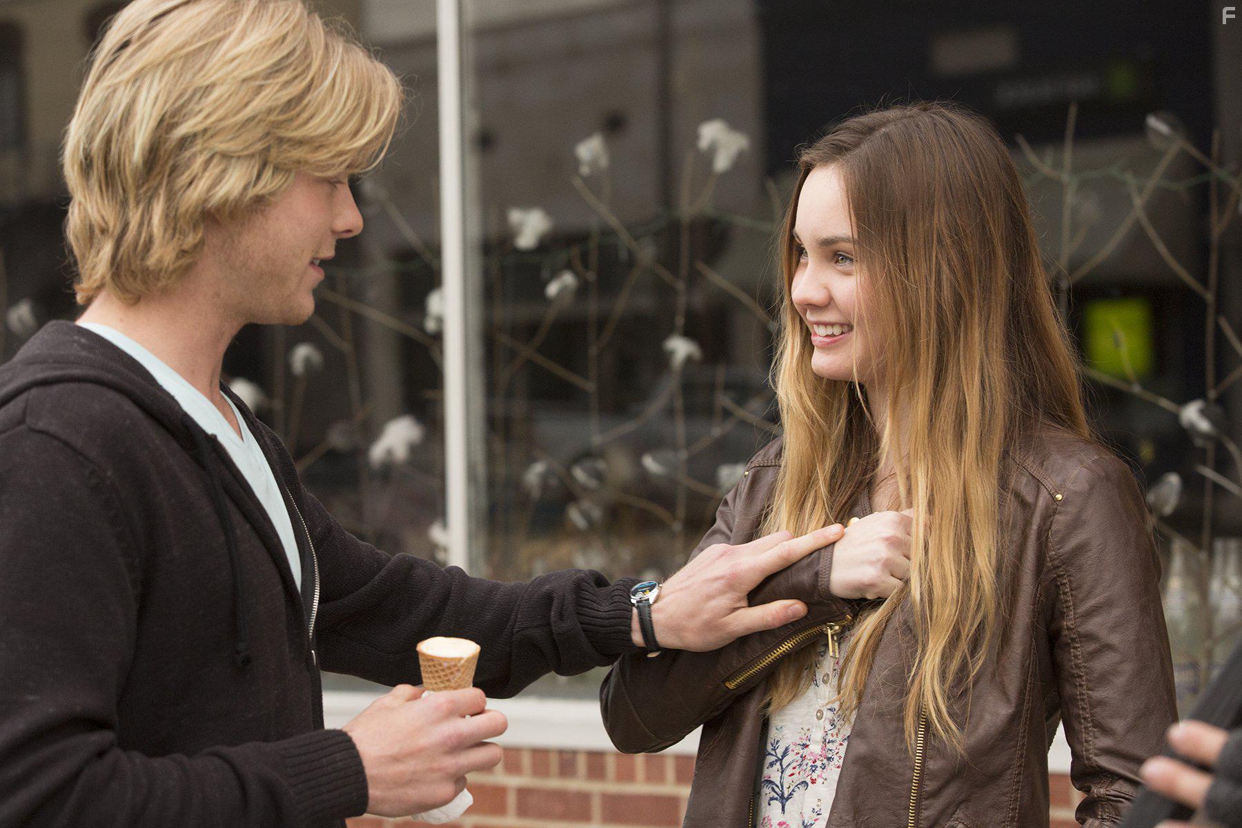 Liana Liberato and Graham Rogers in 1 Mile to You (2017)