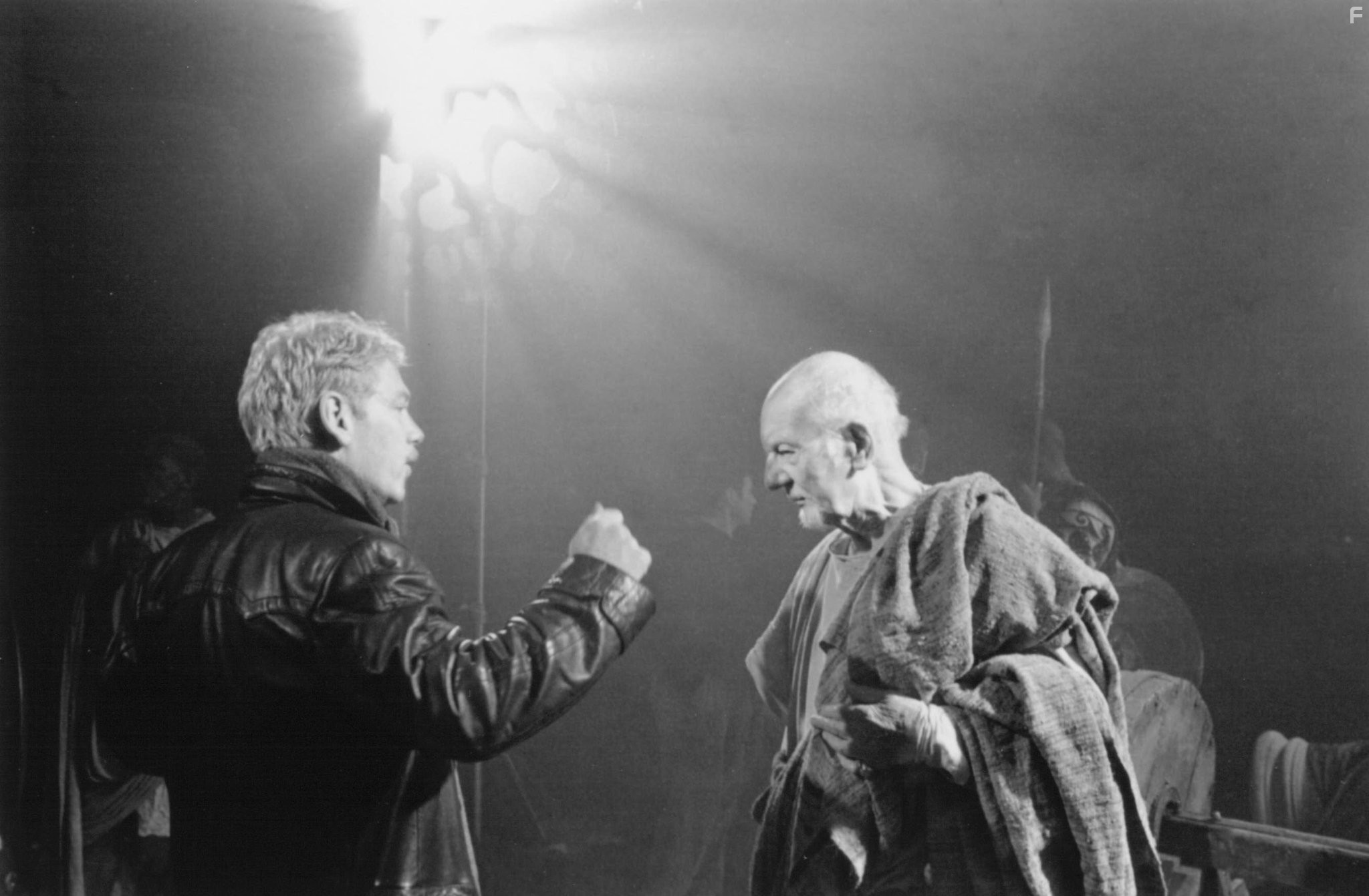 John Gielgud and Kenneth Branagh in Гамлет (1996)