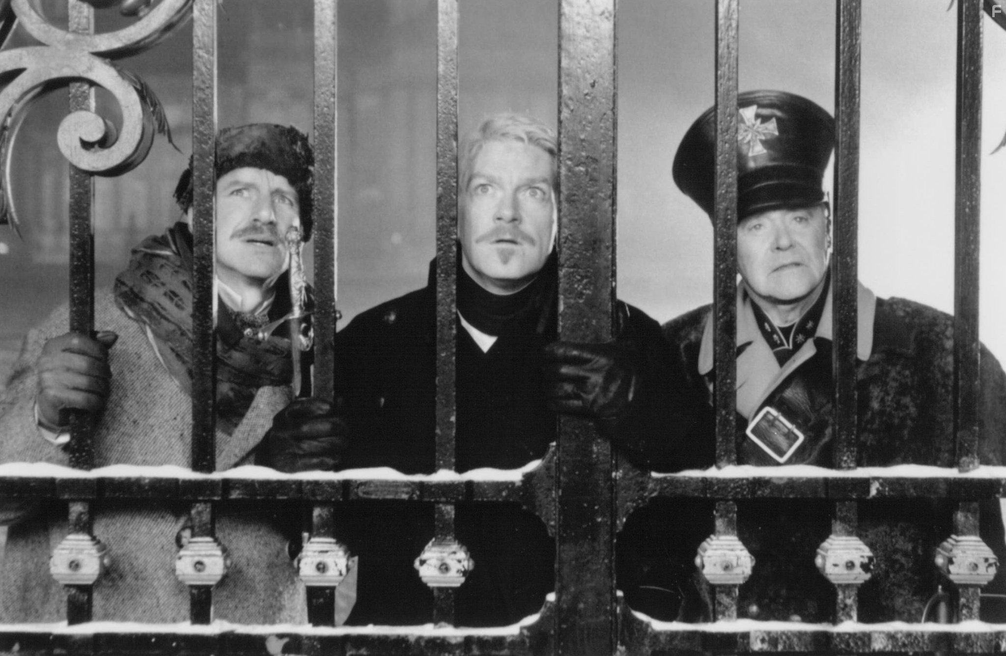 Kenneth Branagh, Jack Lemmon, and Nicholas Farrell in Гамлет (1996)