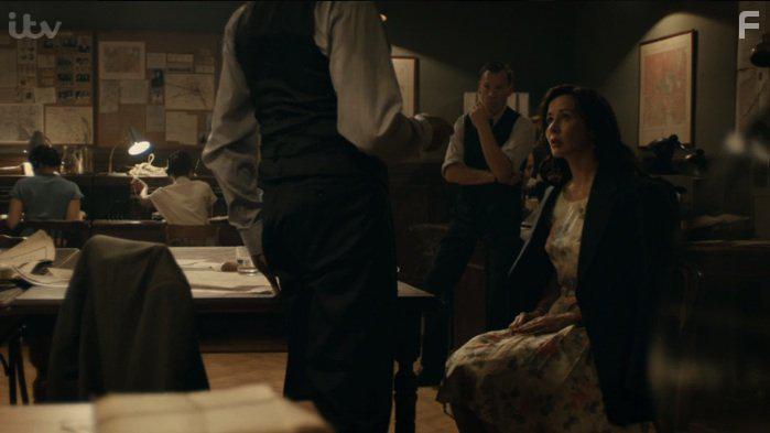 Rowan Atkinson, Shaun Dingwall, and Eva-Jane Willis in Maigret Sets a Trap (2016)