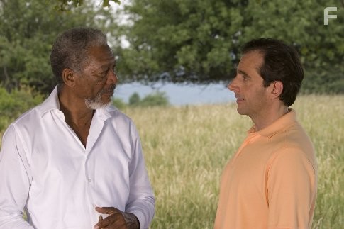 Morgan Freeman and Steve Carell in Эван Всемогущий (2007)