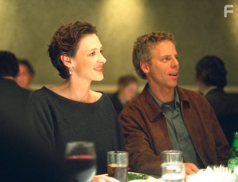 Joan Cusack and Greg Germann in Положись на друзей (2006)