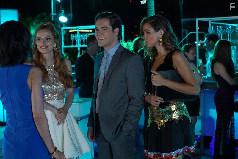 Bella Thorne, Georgie Flores, and Charlie DePew in Famous in Love (2017)