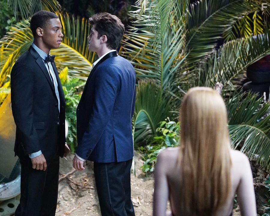 Carter Jenkins and Keith Powers in Famous in Love (2017)