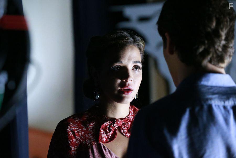 Georgie Flores in Famous in Love (2017)