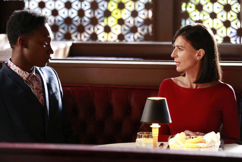 Perrey Reeves in Famous in Love (2017)