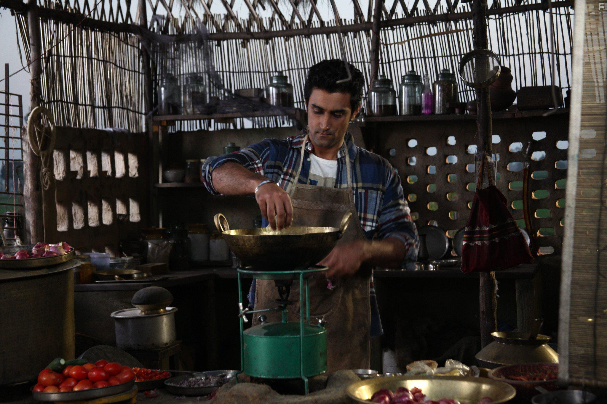 Kunal Kapoor in Luv Shuv Tey Chicken Khurana (2012)