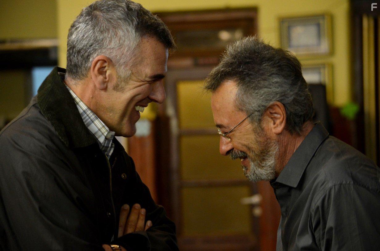 Dady Brieva and Oscar Martnez in El ciudadano ilustre (2016)