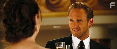 Jacinda Barrett and Josh Lucas in Посейдон (2006)