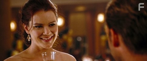 Jacinda Barrett and Josh Lucas in Посейдон (2006)