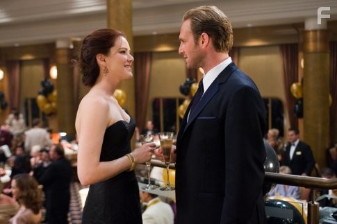 Jacinda Barrett and Josh Lucas in Посейдон (2006)