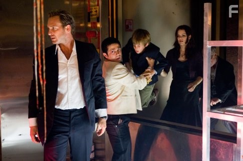 Richard Dreyfuss, Jacinda Barrett, Freddy Rodr?guez, and Josh Lucas in Посейдон (2006)