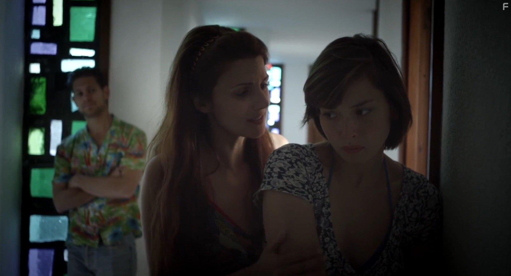 Melina Matthews, Benjamin Nathan-Serio, and Saras Gil in Don't Speak (2015)