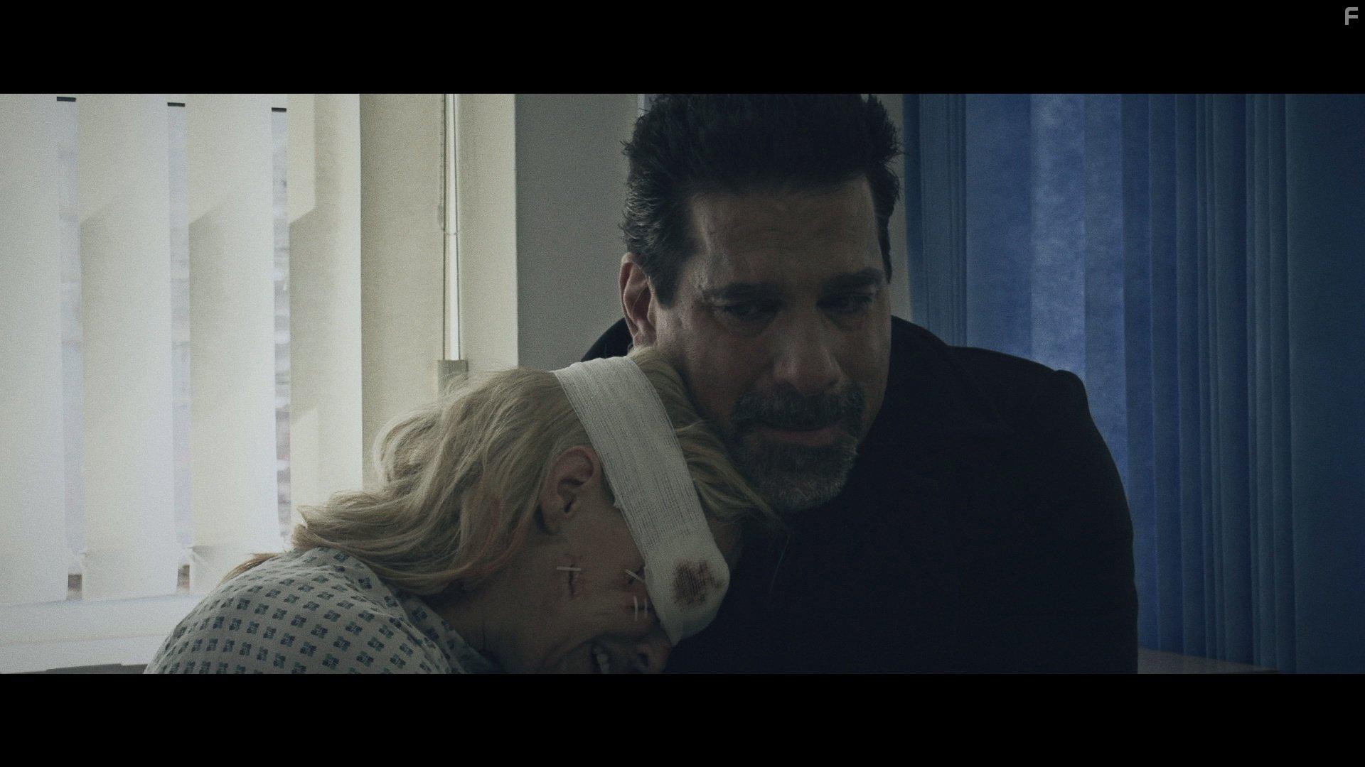 Lou Ferrigno and Tania Staite in Instant Death (2017)