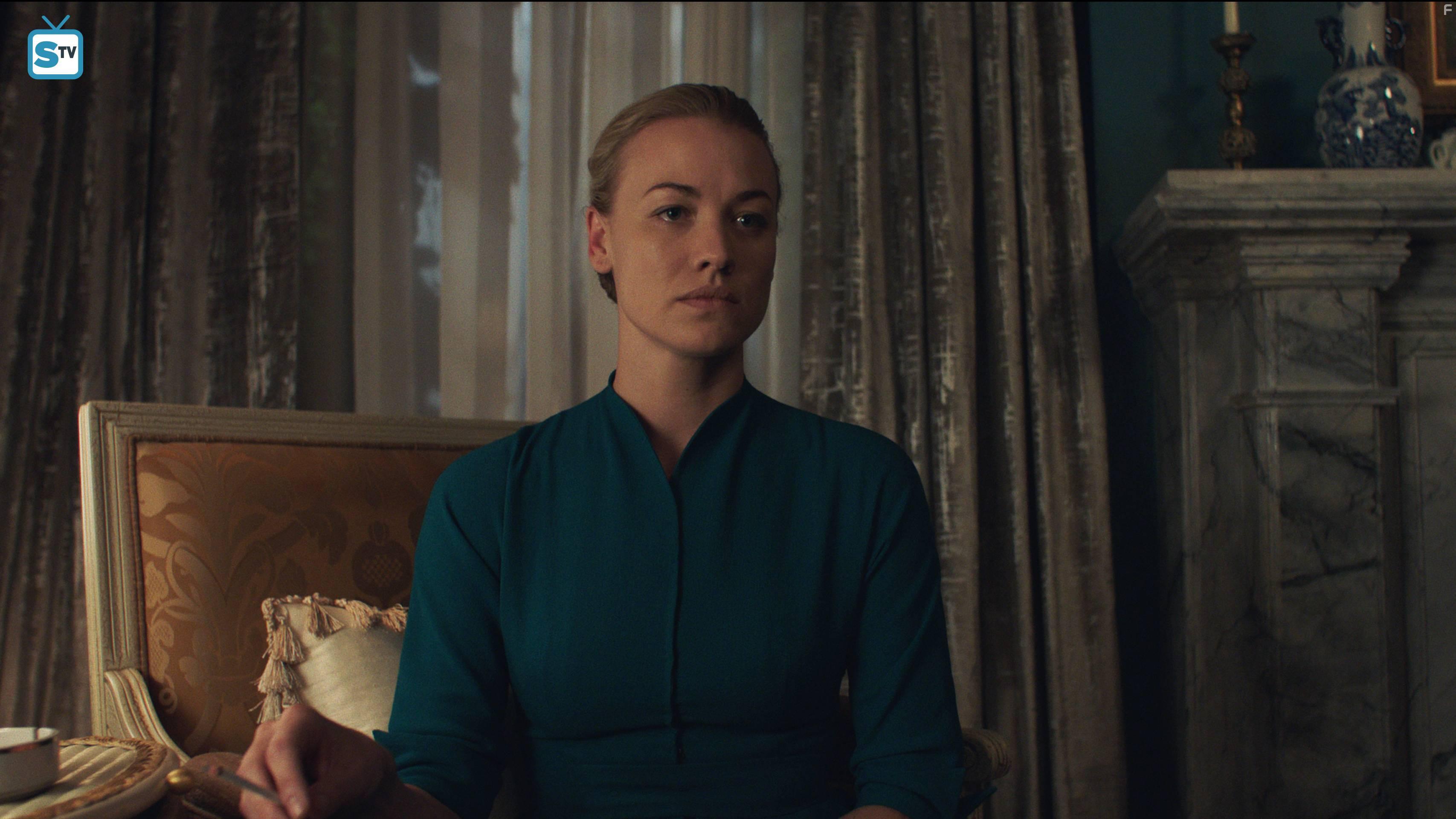 Yvonne Strahovski in The Handmaid's Tale (2017)