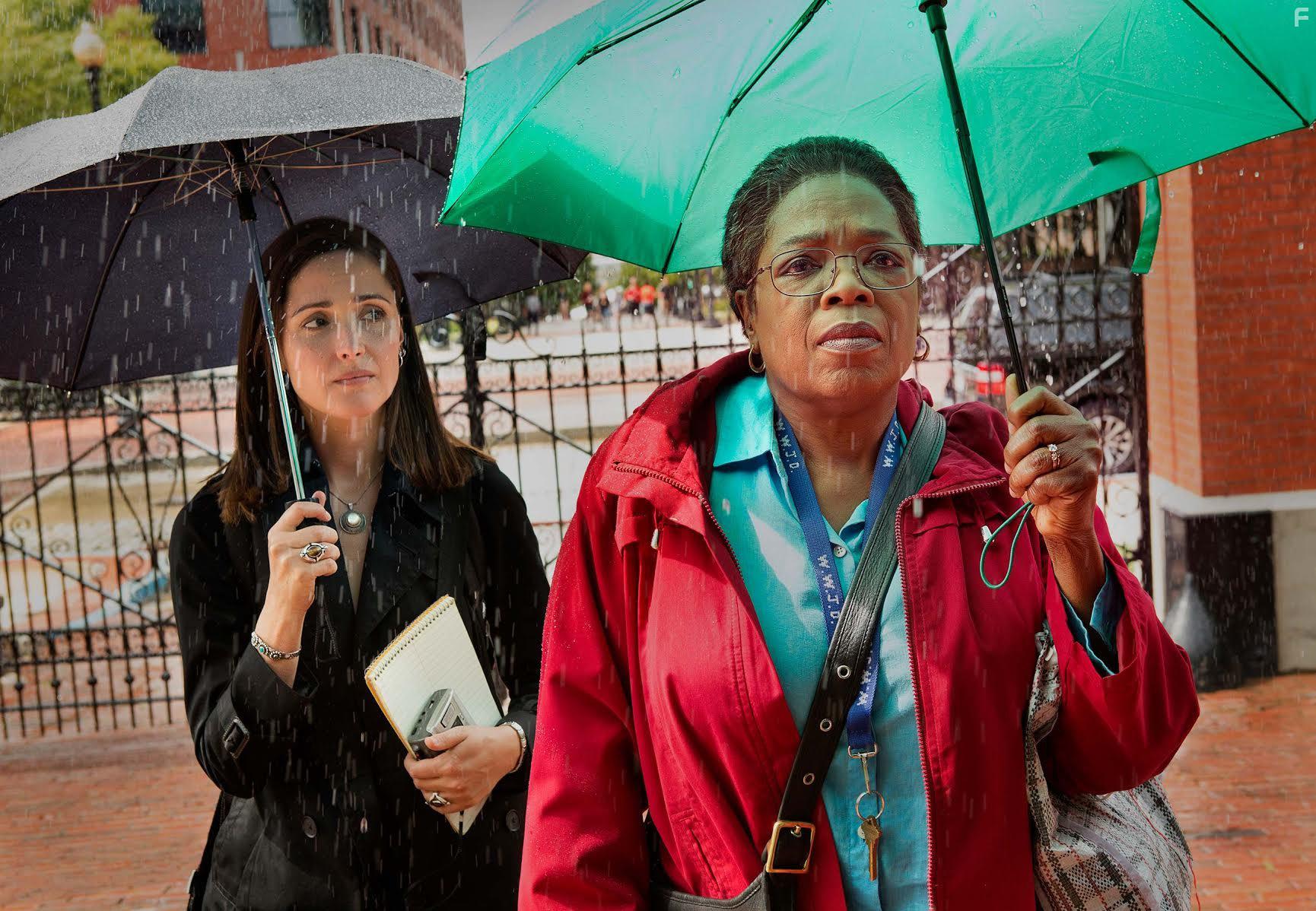Oprah Winfrey and Rose Byrne in The Immortal Life of Henrietta Lacks (2017)