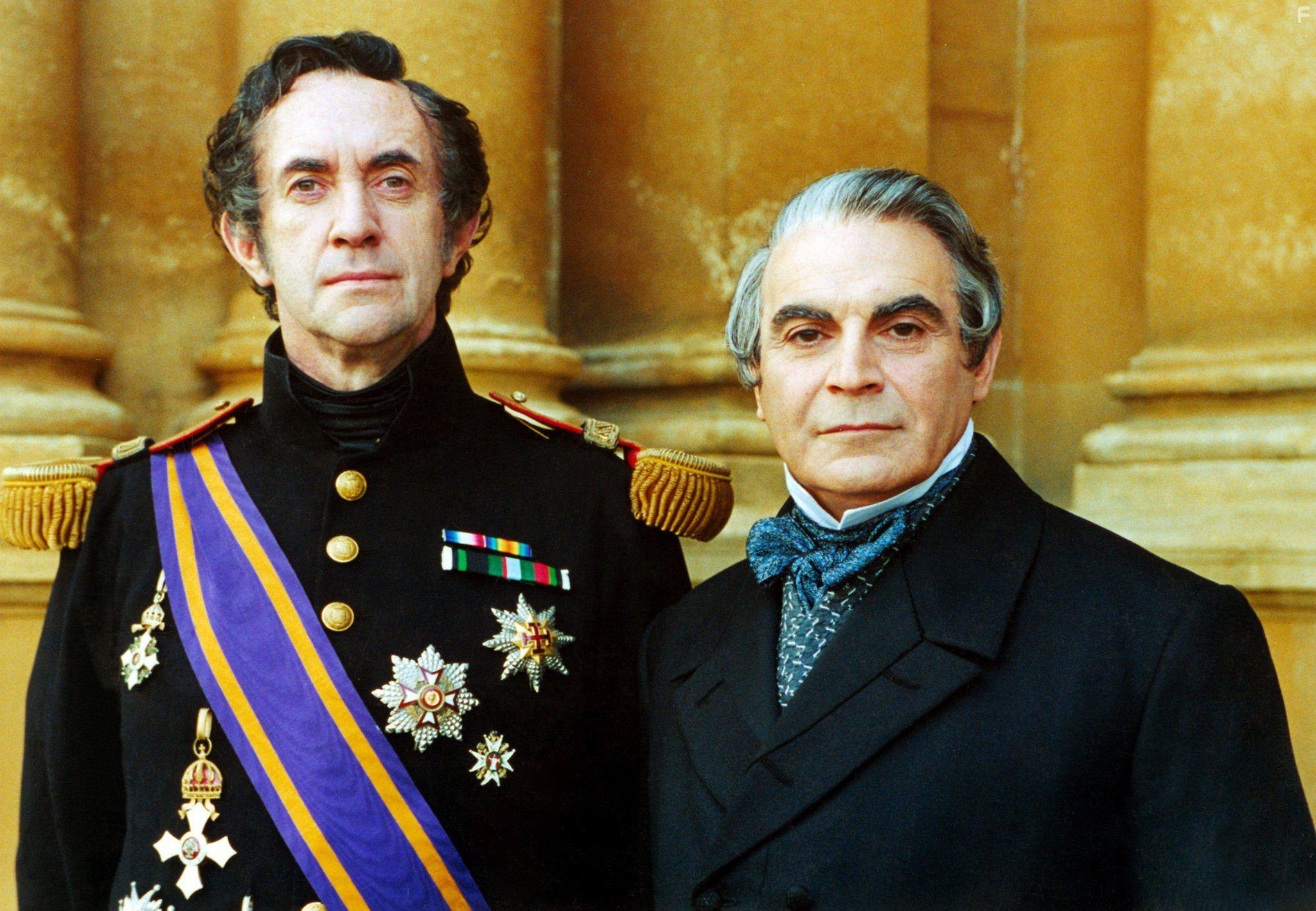 Jonathan Pryce and David Suchet in Victoria & Albert (2001)